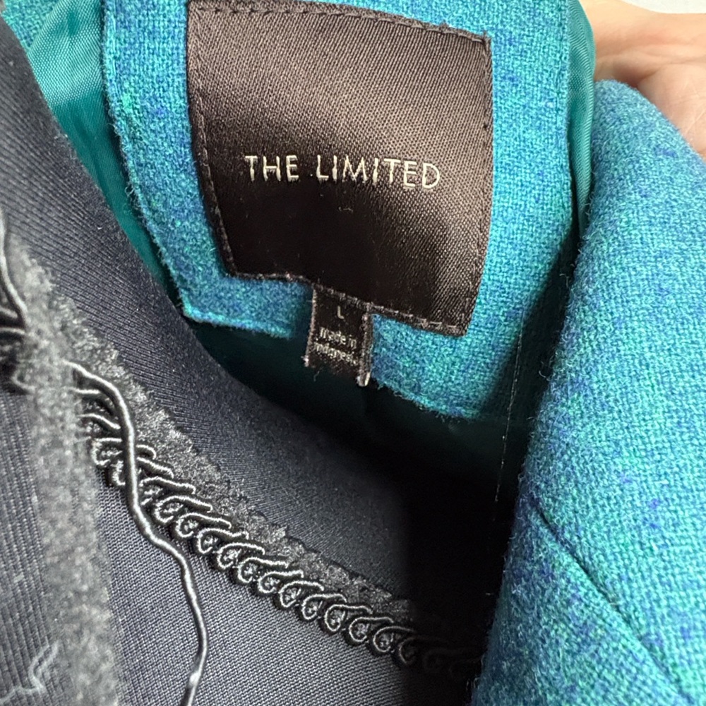 The LIMITED Teal Puff Sleeve cropped Blazer - Picture 7 of 9